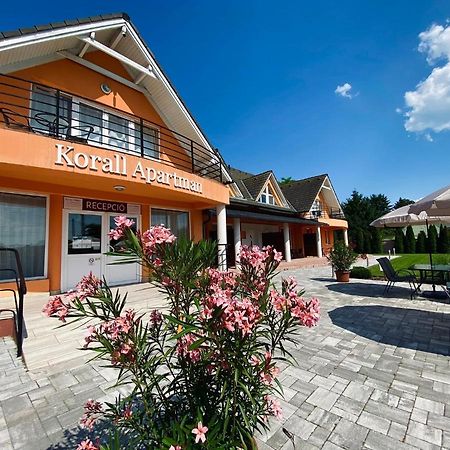 Korall Apartman Balatonfůzfő المظهر الخارجي الصورة