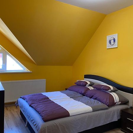 Korall Apartman Balatonfůzfő المظهر الخارجي الصورة