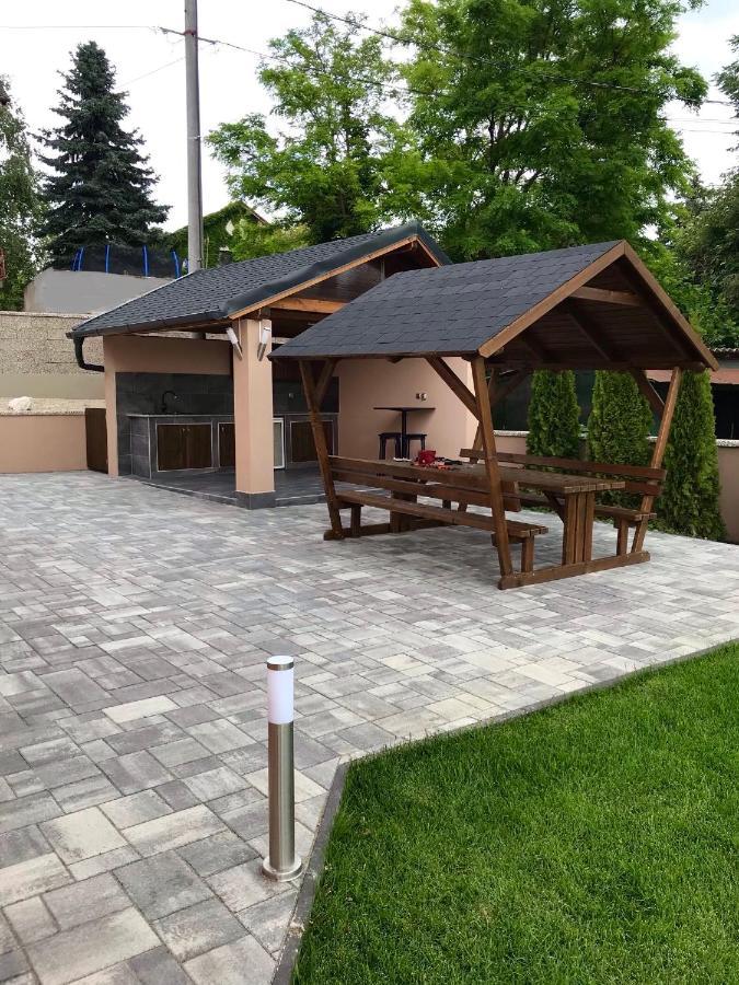 Korall Apartman Balatonfůzfő المظهر الخارجي الصورة