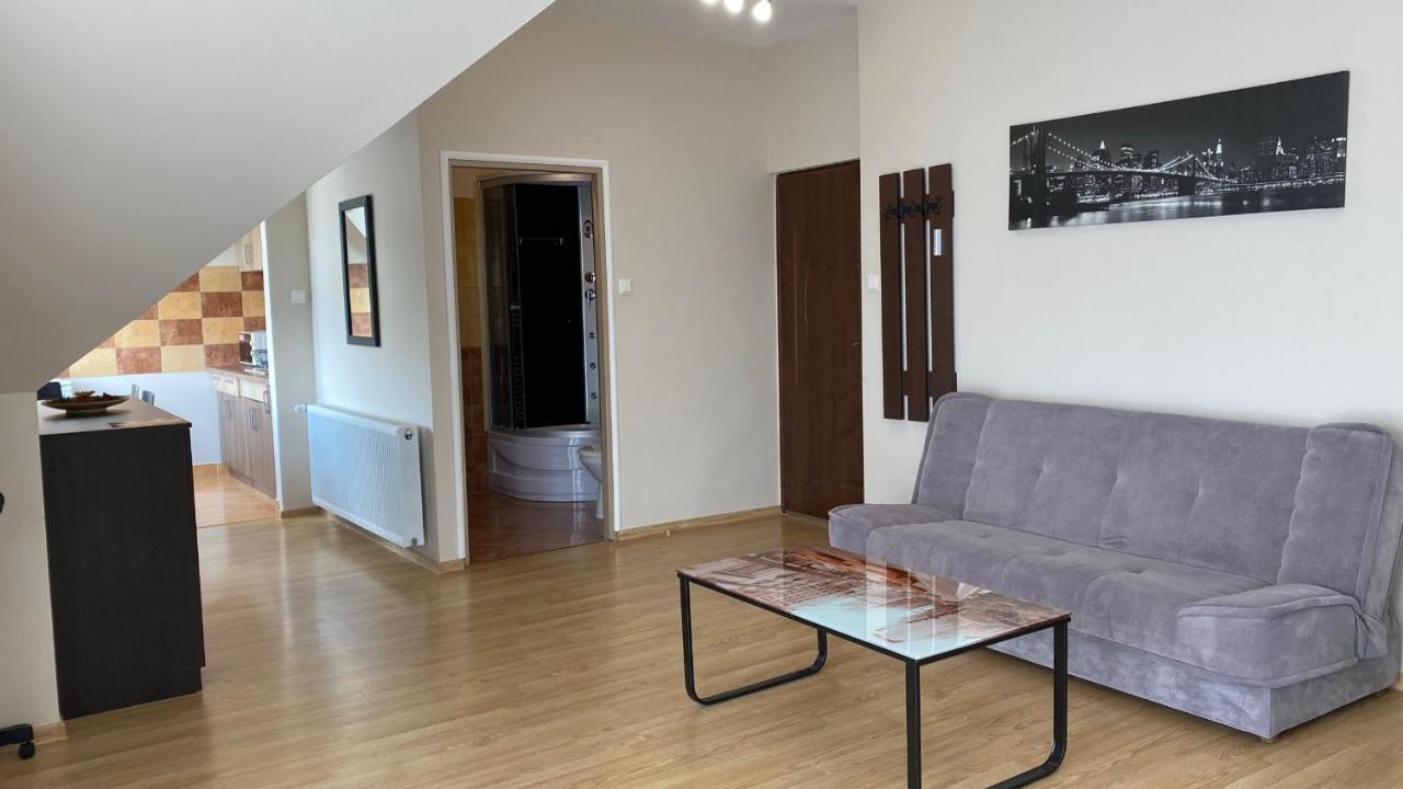 Korall Apartman Balatonfůzfő المظهر الخارجي الصورة