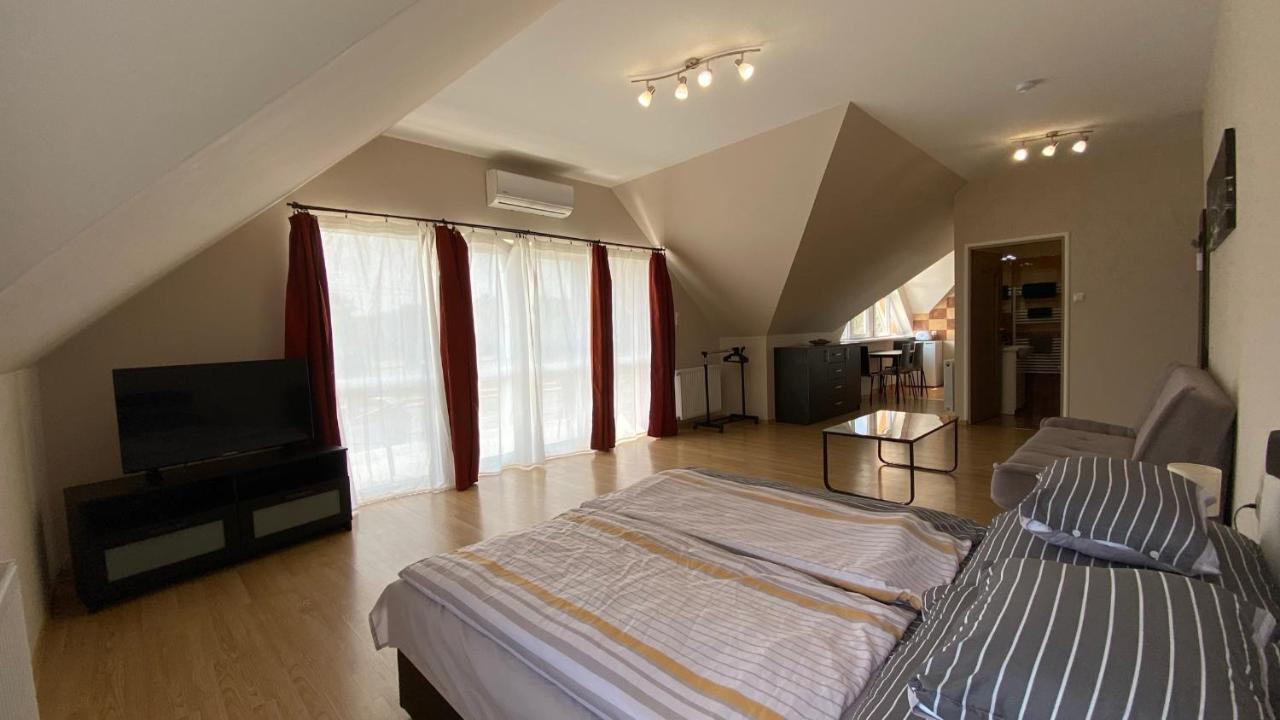 Korall Apartman Balatonfůzfő المظهر الخارجي الصورة
