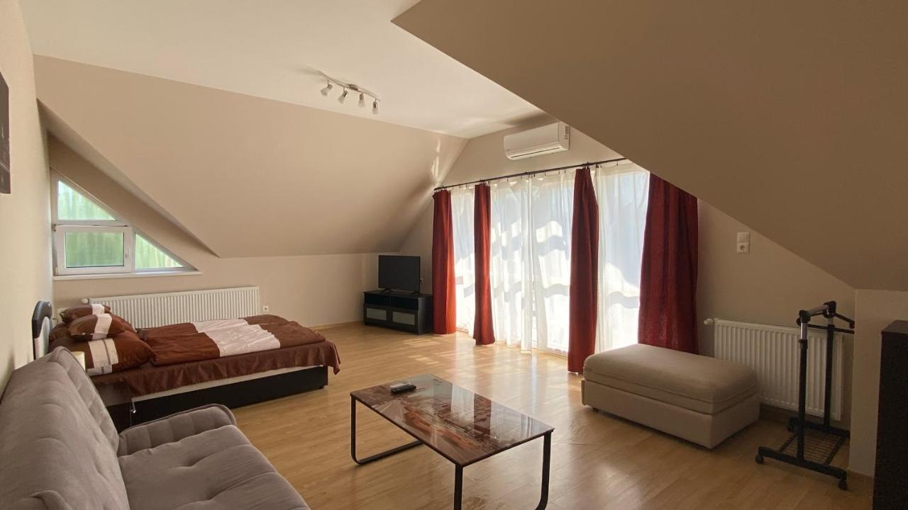 Korall Apartman Balatonfůzfő المظهر الخارجي الصورة