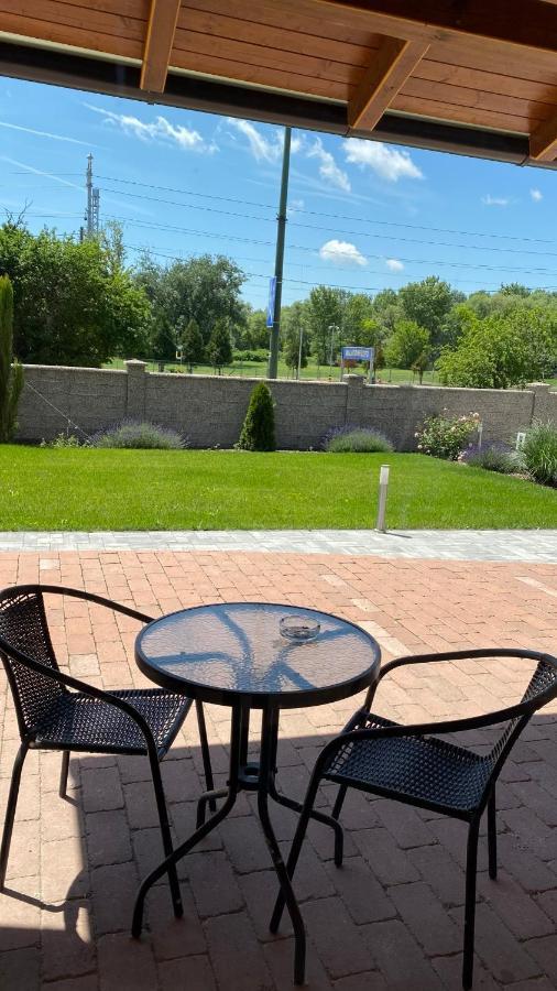 Korall Apartman Balatonfůzfő المظهر الخارجي الصورة