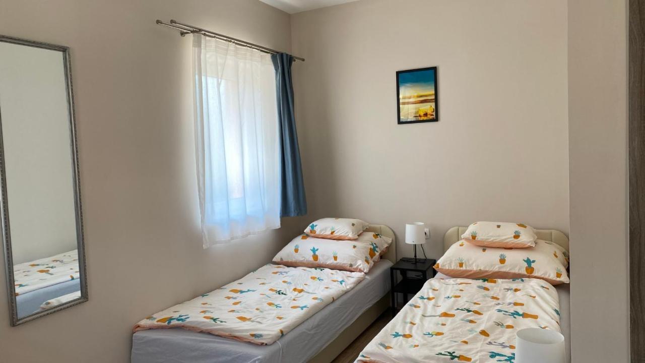 Korall Apartman Balatonfůzfő المظهر الخارجي الصورة