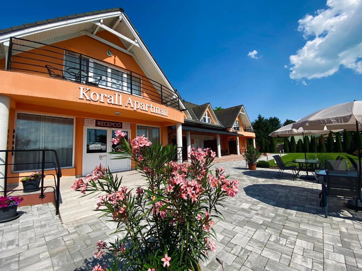 Korall Apartman Balatonfůzfő المظهر الخارجي الصورة